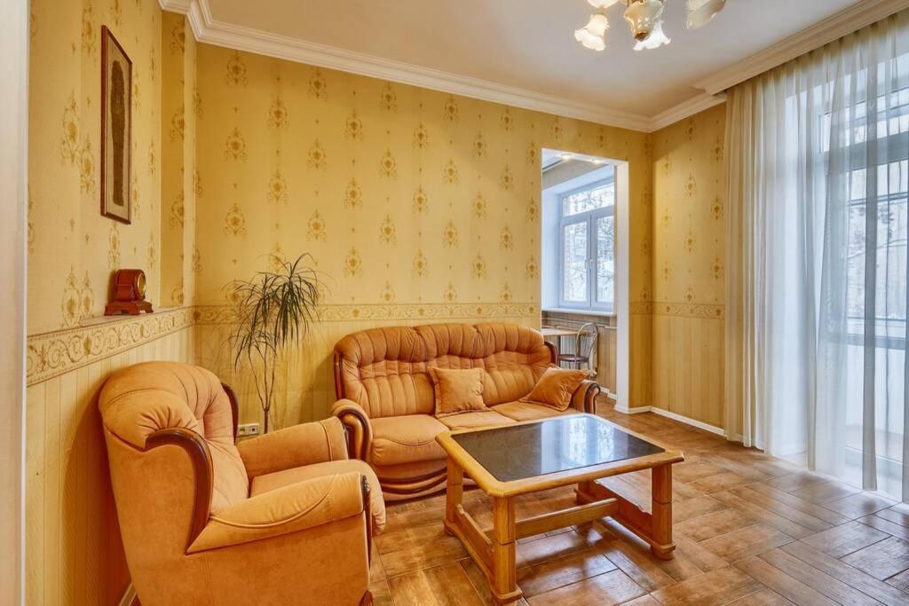 Apartment Near Bessarabsky Square Kyiv Exterior photo