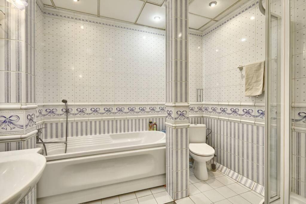 Apartment Near Bessarabsky Square Kyiv Exterior photo