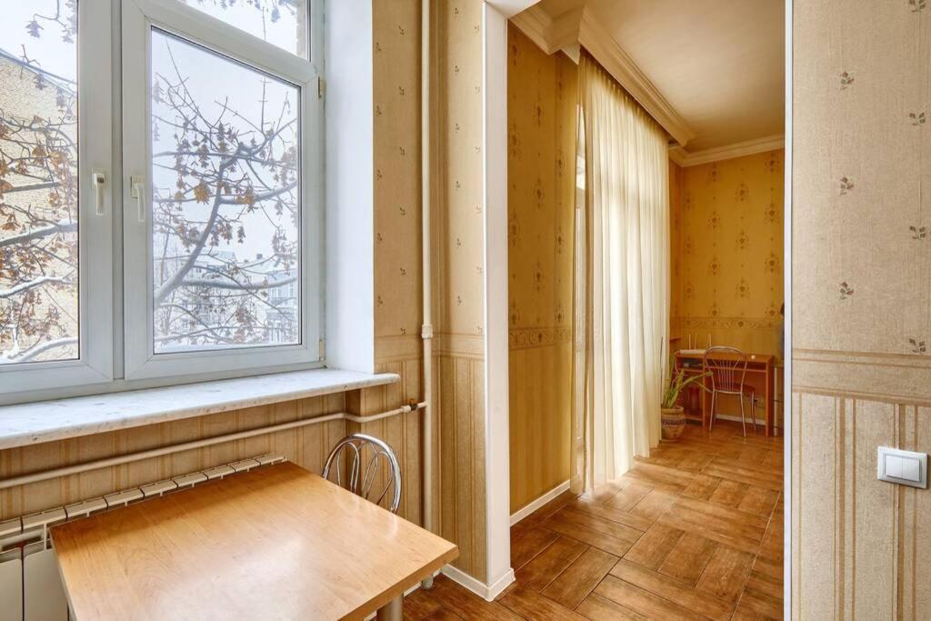 Apartment Near Bessarabsky Square Kyiv Exterior photo