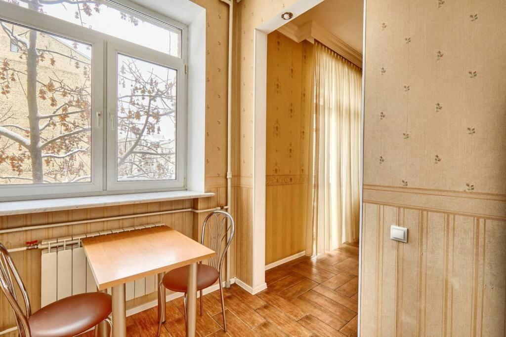 Apartment Near Bessarabsky Square Kyiv Exterior photo